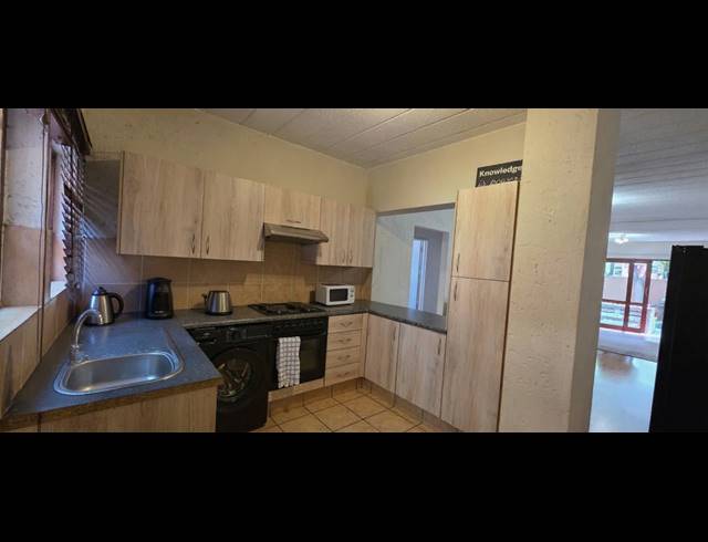 2 BEDROOM APARTMENT FOR SALE IN DOUGLASDALE